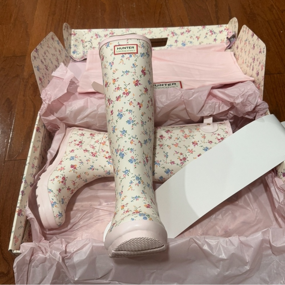 New Hunter Loveshackfancy Ivory Floral Tall Rain Boots size 7 NIB